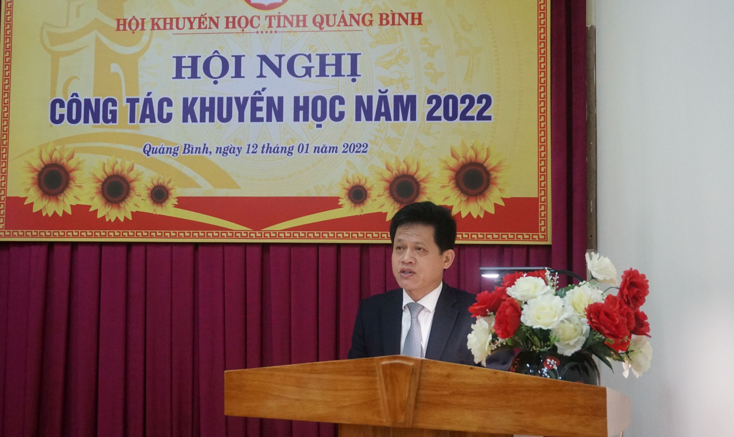 Đồng chí Lê Văn Bảo, Ủy viên Ban Thường vụ, Trưởng ban Dân vận Tỉnh ủy phát biểu chỉ đạo tại hội nghị.