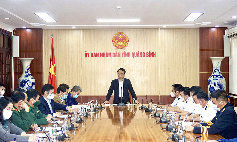 Đồng chí Phó Chủ tịch UBND tỉnh Phan Mạnh Hùng phát biểu chỉ đạo tại cuộc họp.