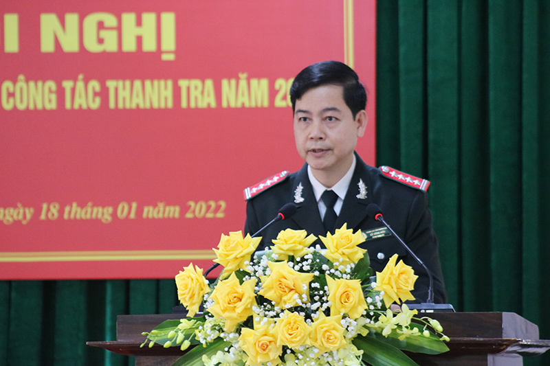 Đồng chí Lê Công Hữu, Tỉnh ủy viên, Chánh thanh tra tỉnh phát biểu tại hội nghị. 