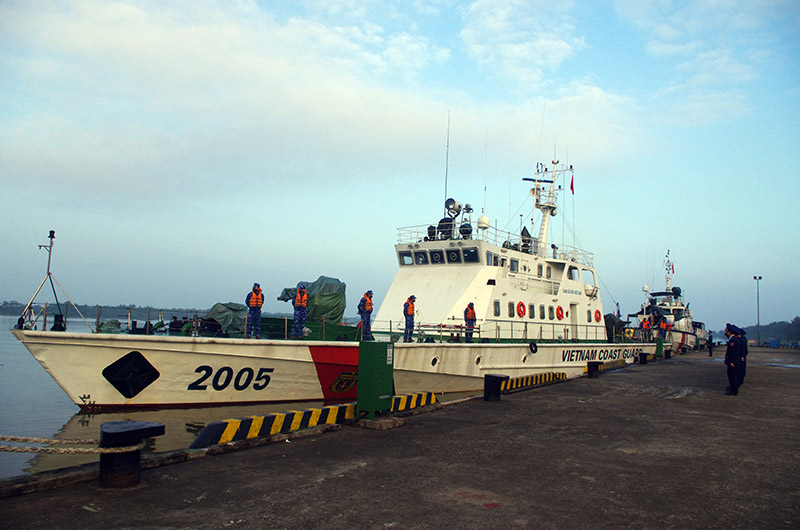  Tàu CSB 2005 chào cảng lên đường làm nhiệm vụ trực Tết.