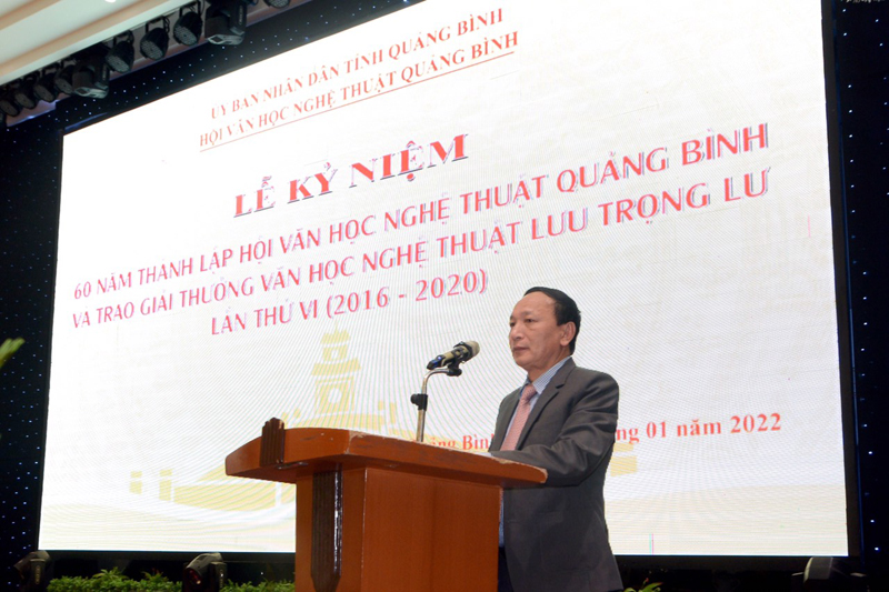 Đồng chí Phó Bí thư Thường trực Tỉnh ủy Trần  Hải Châu phát biểu tại lễ kỷ niệm 60 năm thành lập Hội VHNT Quảng Bình     ảnh: Hoàng An