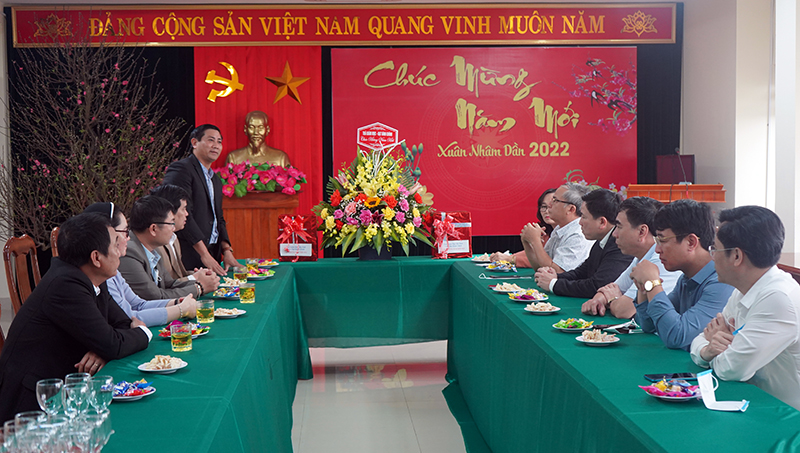 Linh Mục Phaolo Nguyễn Minh Sáng gửi lời chúc mừng năm mới tốt đẹp nhất tới các đồng chí lãnh đạo và Nhân dân trong huyện.