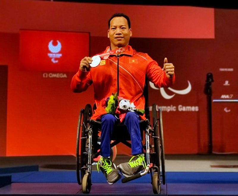 Đô cử Lê Văn Công giành Huy chương Bạc tại Paralympic Tokyo 2021.