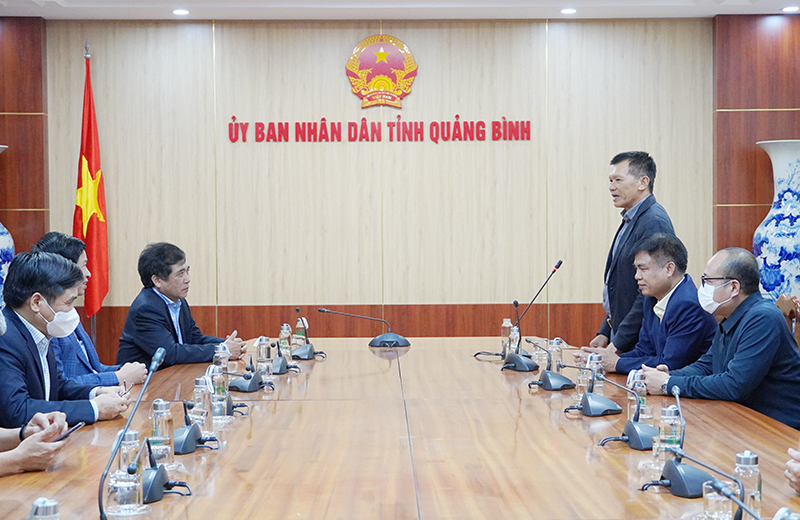Chủ tịch Hội đồng quản trị DIC Corp Nguyễn Thiện Tuấn phát biểu tại buổi làm việc.