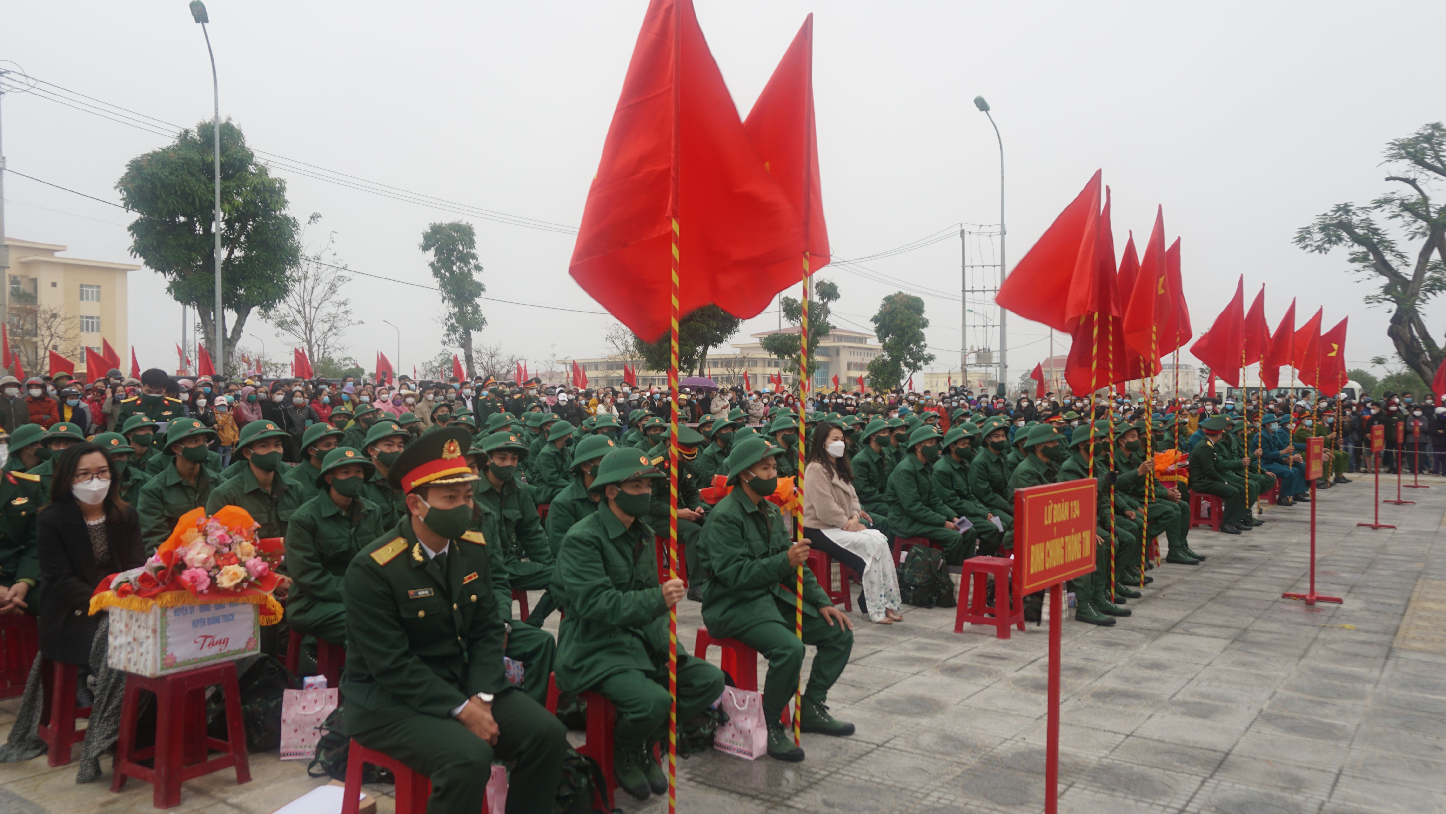 145 tân binh huyện Quảng Trạch sẵn sàng lên đường nhập ngũ.