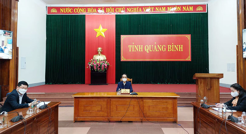 Đồng chí Phan Mạnh Hùng, Phó Chủ tịch UBND tỉnh dự và chủ trì tại điểm cầu tỉnh ta