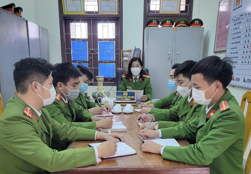 Chi bộ ĐTTH thuộc Đảng bộ Công an huyện Minh Hóa tổ chức sinh hoạt chi bộ và triển khai nhiệm vụ chuyên môn.
