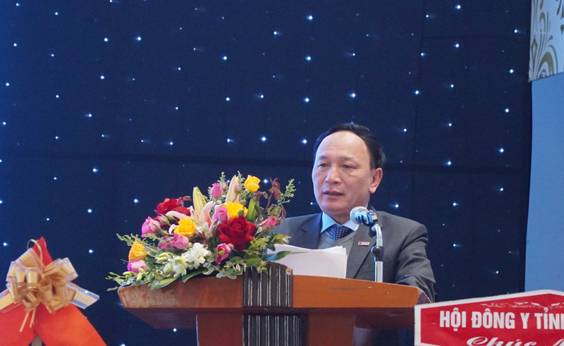 Đồng chí Phó Bí thư Thường trực Tỉnh ủy Trần Hải Châu phát biểu ghi nhận những đóng góp của Hội Đông y trong công tác chăm sóc bảo vệ và nâng cao sức khỏe của nhân dân. 