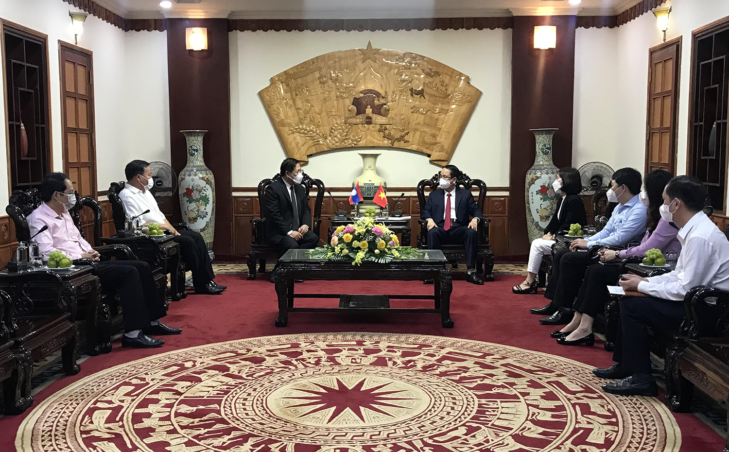 Lãnh đạo UBND tỉnh tiếp xã giao Tổng Lãnh sự nước CHDCND Lào
