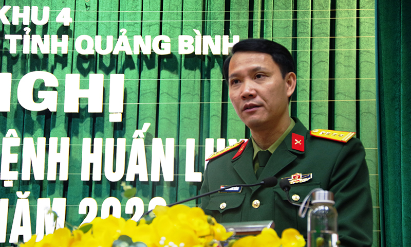  Đại tá Đinh Xuân Hướng, Chính ủy, Chủ tịch Hội đồng Thi đua - Khen thưởng Bộ CHQS tỉnh quán triệt phong trào thi đua trong huấn luyện năm 2022 