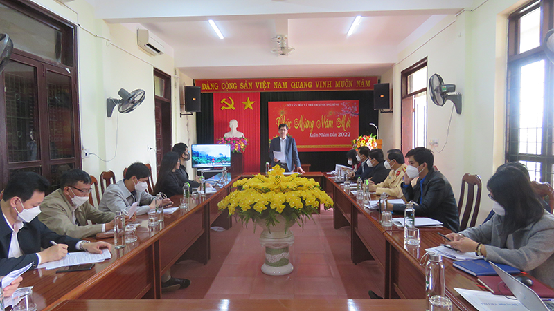 Đồng chí Phó Chủ tịch UBND tỉnh Hồ An Phong phát biểu tại cuộc họp