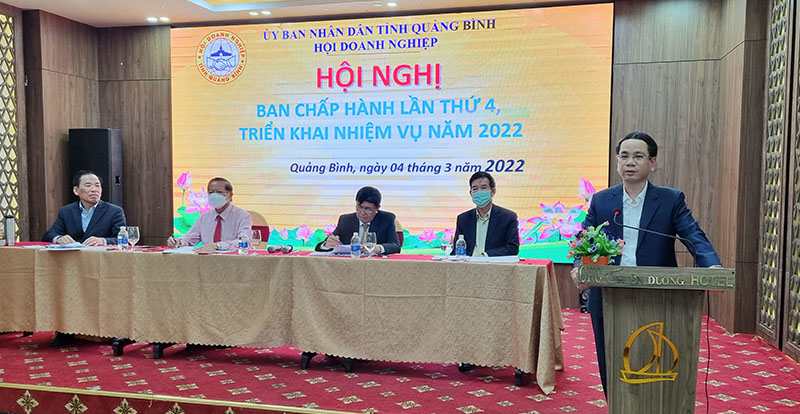Đồng chí Phan Mạnh Hùng, Phó Chủ tịch UBND tỉnh phát biểu chỉ đạo tại hội nghị