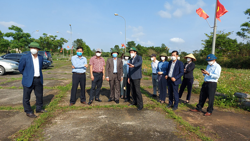 Đồng chí Phó Chủ tịch UBND tỉnh yêu cầu trồng nhiều cây xanh trong khuôn viên di tích