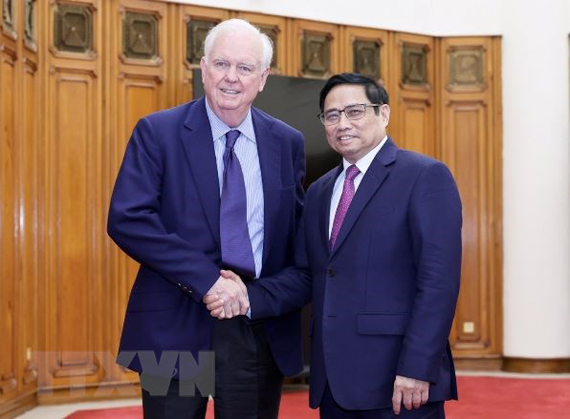 Thủ tướng Phạm Minh Chính tiếp ông Thomas Vallely, Giám đốc Chương trình Việt Nam tại Đại học Harvard. (Ảnh: Dương Giang/TTXVN)