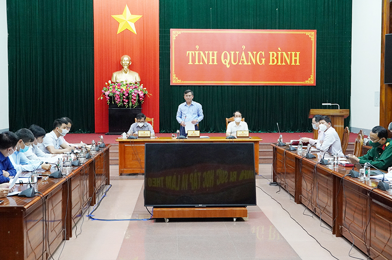 Đồng chí Chủ tịch UBND tỉnh Trần Thắng phát biểu tại cuộc họp