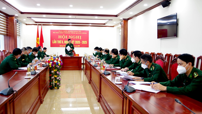 Đại tá Lê Văn Tiến, Bí thư Đảng ủy BĐBP tỉnh phát biểu chỉ đạo tại hội nghị Ban chấp hành Đảng bộ BĐBP tỉnh lần thứ 8, nhiệm kỳ 2020-2025.