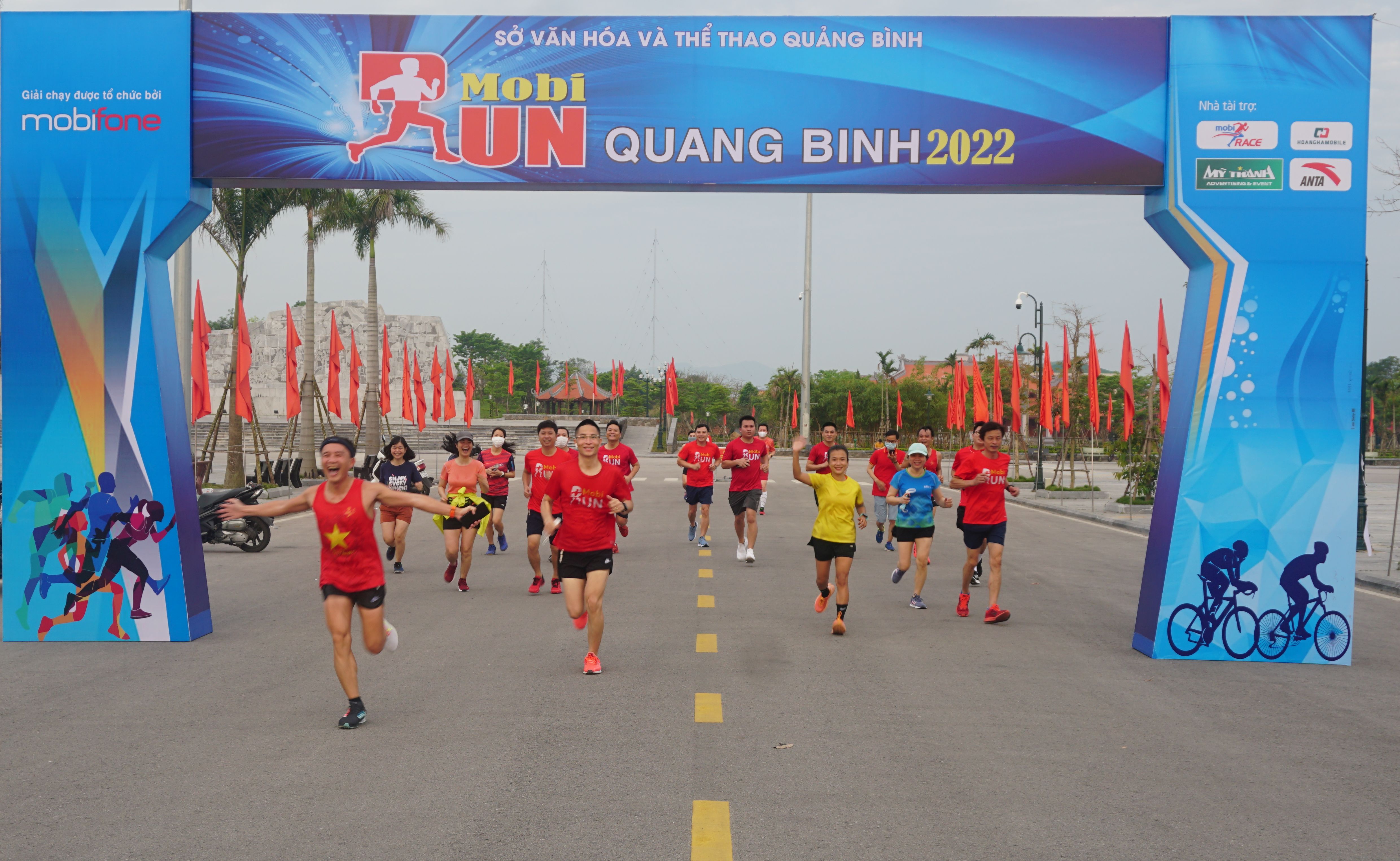 Các VĐV tham gia giải thể thao online “MobiRun Quang Binh” lần thứ III năm 2022