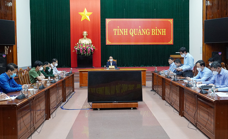 Đồng chí Phó Chủ tịch UBND tỉnh Phan Mạnh Hùng chủ trì cuộc họp
