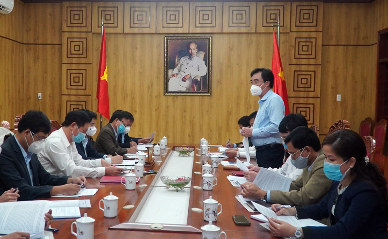 Đồng chí Nguyễn Lương Bình, Ủy viên Ban Thường vụ, Trưởng ban Nội chính Tỉnh ủy làm việc với Ban Thường vụ Thị ủy Ba Đồn về công tác nội chính, CCTP, phòng, chống tham nhũng năm 2021.  