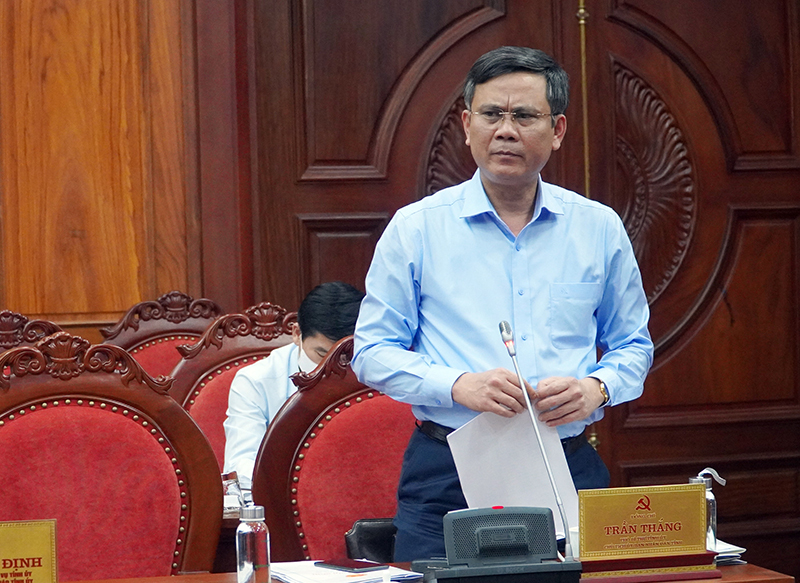 Đồng chí Chủ tịch UBND tỉnh Trần Thắng: Đẩy nhanh tiến độ triển khai Nghị quyết 38 của Chính phủ về ban hành chương trình phòng chống dịch Covid-19.