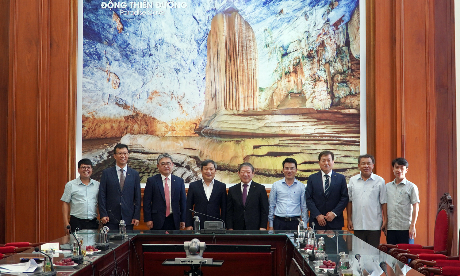 Đồng chí Bí thư Tỉnh ủy tiếp xã giao Tập đoàn Dohwa và Ngân hàng Shinhan