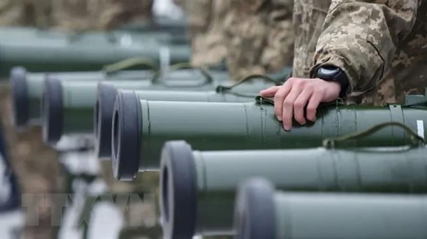 Chính quyền Mỹ và Anh tiếp tục hỗ trợ quân sự cho Ukraine
