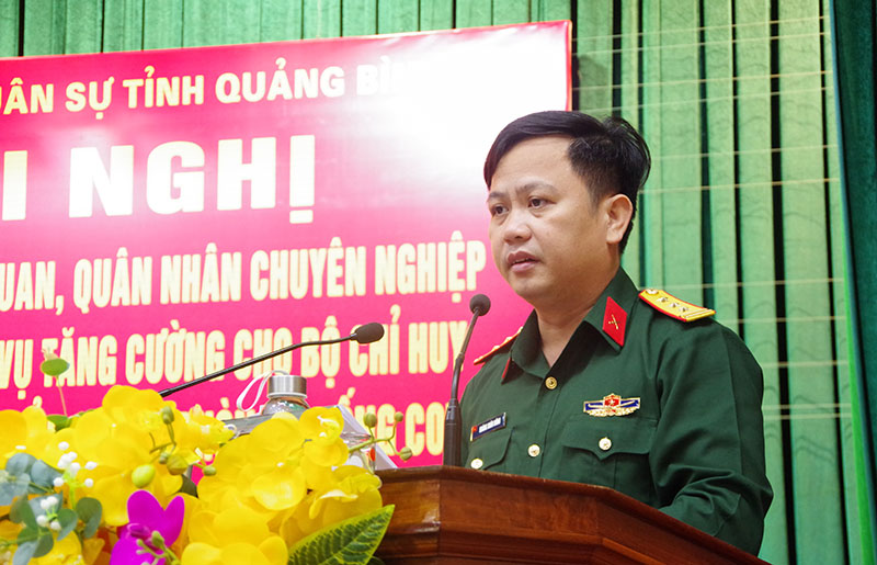 Thượng tá Hoàng Xuân Đông, Phó Chỉ huy, Tham mưu trưởng phát biểu giao nhiệm vụ.
