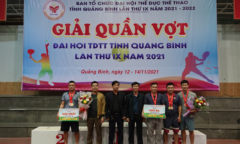 Đoàn VĐV quần vợt TX. Ba Đồn tại Đại hội TDTT tỉnh Quảng Bình lần thứ IX năm 2021.