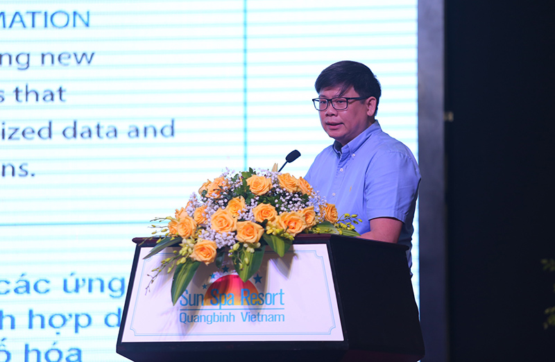 PGS. TS Nguyễn Hữu Hạnh, Viện Sáng tạo và Chuyển đổi số phát biểu tham luận tại hội thảo. 
