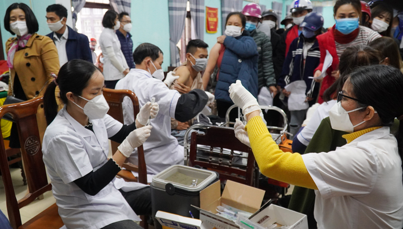  Đến nay Quảng Bình đã tiêm được gần 1.550 nghìn liều vắc-xin phòng Covid-19 cho người dân trên địa bàn toàn tỉnh.