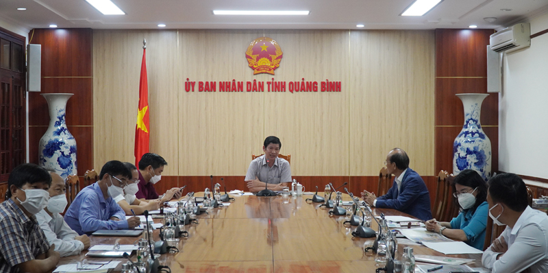Đồng chí Phó Chủ tịch UBND tỉnh Hồ An Phong chủ trì buổi làm việc.