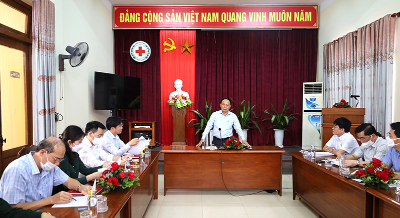  Đồng chí Trần Hải Châu chủ trì buổi làm việc.