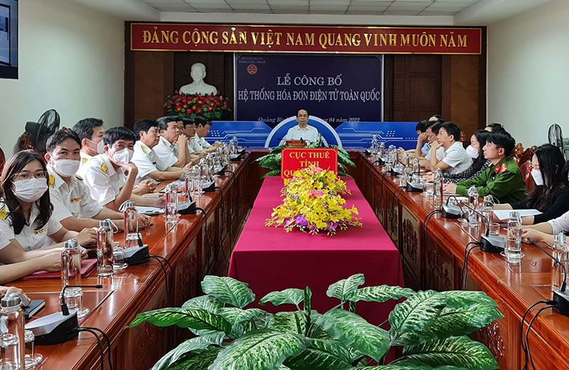Đồng chí Phó Chủ tịch UBND tỉnh Phan Mạnh Hùng tham dự hội nghị.