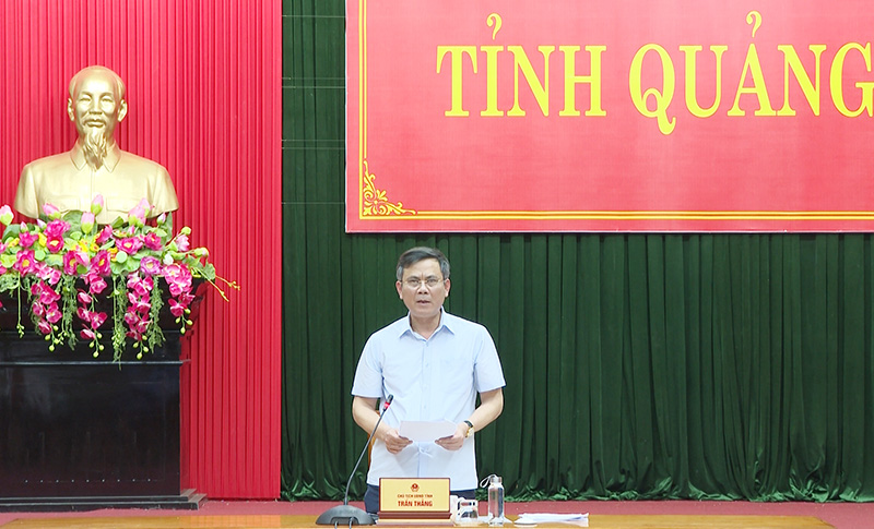 Đồng chí Chủ tịch UBND tỉnh Trần Thắng phát biểu tại hội nghị.
