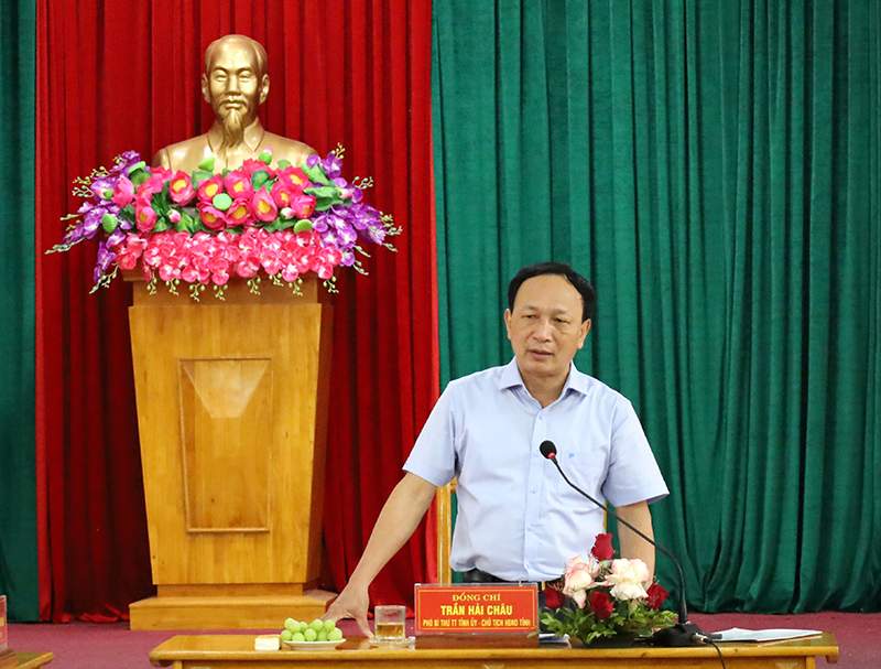 Đồng chí đồng chí Phó Bí thư Thường trực Tỉnh ủy Trần Hải Châu phát biểu tại buổi làm việc.