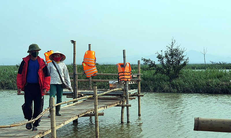 Mô hình nuôi tôm cá kết hợp du lịch sinh thái của anh Nguyễn Công Xuân (xã Hoa Thủy, Lệ Thủy), điển hình nông dân SXKDG cấp tỉnh giai đoạn 2017-2021.
