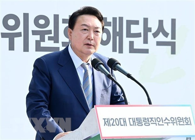 Tân Tổng thống Hàn Quốc Yoon Suk-yeol ký bổ nhiệm 7 bộ trưởng