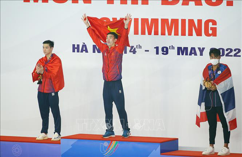 Kình ngư Nguyễn Huy Hoàng đoạt HCV đầu tiên tại môn bơi SEA Games 31