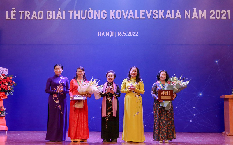 Hai nhà khoa học nữ được trao Giải thưởng Kovalevskaia năm 2021
