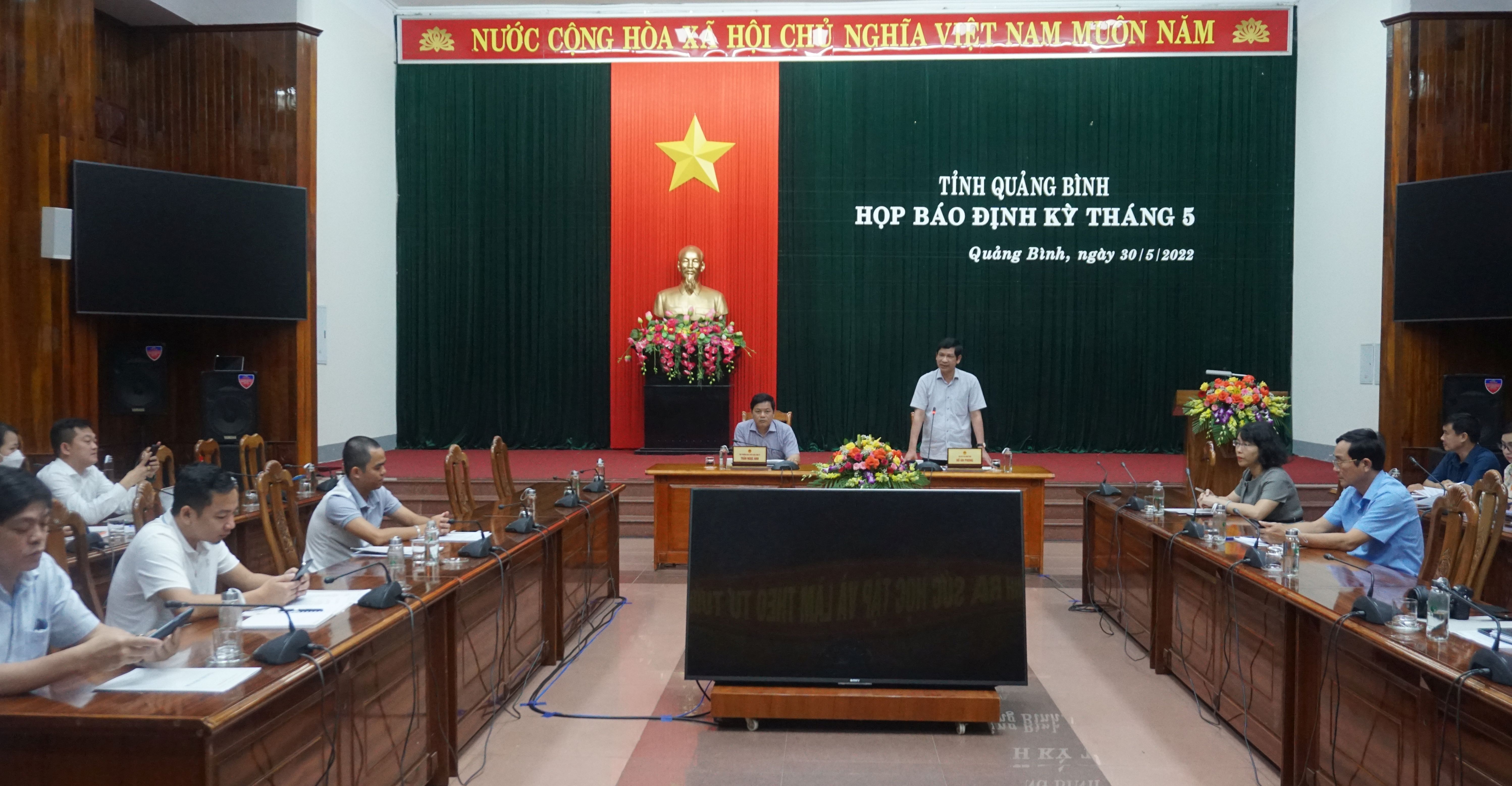 Họp báo về kỷ niệm 65 năm Ngày Bác Hồ về thăm Quảng Bình