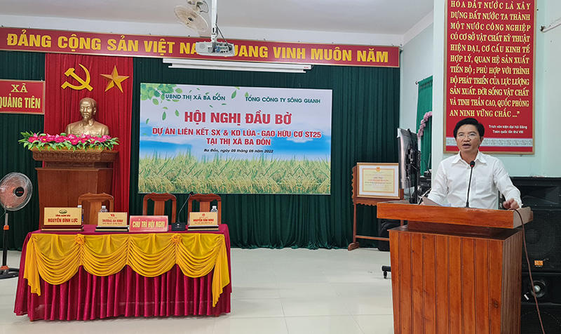  Đồng chí Bí thư Thị ủy Ba Đồn Trương An Ninh phát biểu chỉ đạo tại hội nghị.
