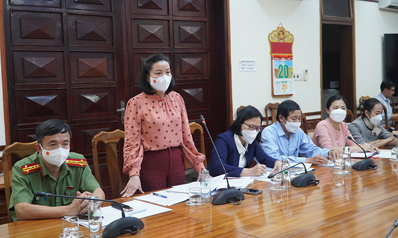 Đồng chí Nguyễn Minh Tâm, Phó trưởng đoàn ĐBQH tỉnh phát biểu tại buổi làm việc với UBND tỉnh về THTK,CLP