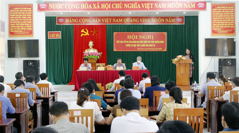 Đại biểu Nguyễn Thị Tuyết Nga, Ủy viên chuyên trách Ủy ban Văn hóa - Giáo dục của Quốc hội thông báo với cử tri chương trình kỳ họp thứ 3, Quốc hội khóa XV.