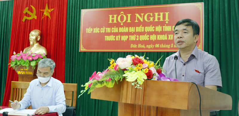  Đại biểu Nguyễn Tiến Nam, Giám đốc Công an tỉnh phát biểu tiếp thu các kiến nghị của cử tri.