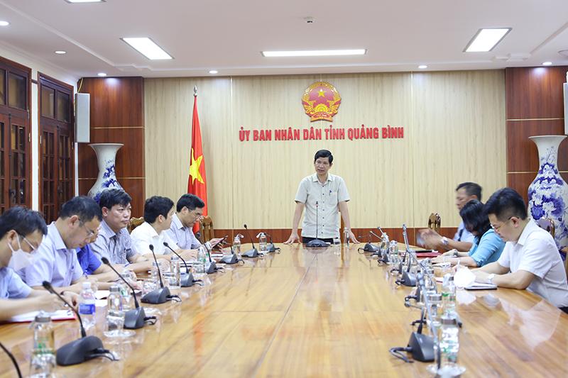 Đồng chí Hồ An Phong chủ trì buổi làm việc với chủ đầu tư và các sở, ban, ngành liên quan. 