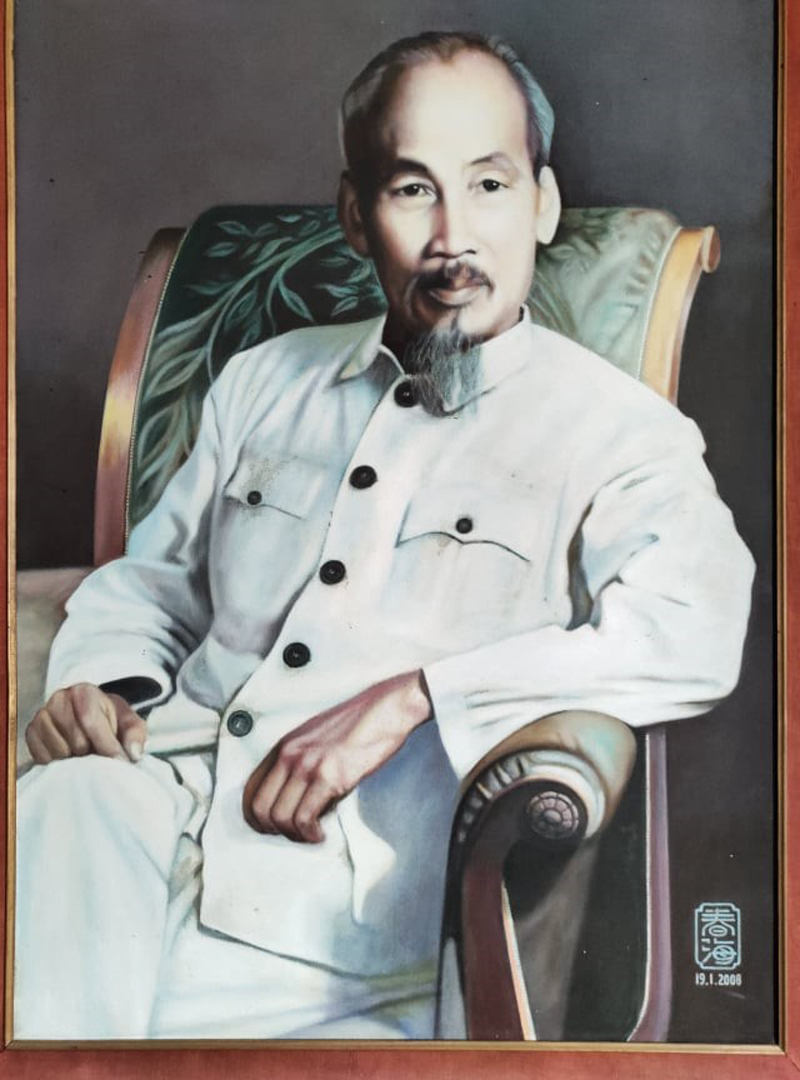 Một bức tranh Bác Hồ được vẽ năm 2008 của cố họa sĩ Phan Xuân Hải.