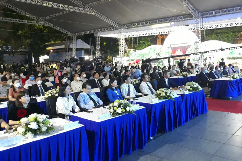 Các đại biểu tham dự Lễ hội Du lịch Hà Nội năm 2022.