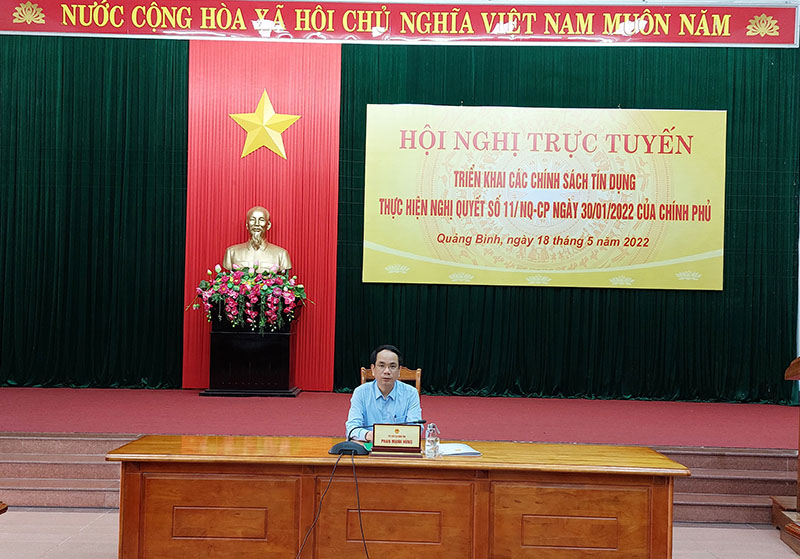 Đồng chí Phan Mạnh Hùng, Phó Chủ tịch UBND tỉnh chủ trì hội nghị tại điểm cầu tỉnh ta