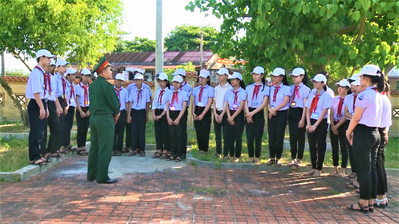 CCB huyện Quảng Ninh quan tâm bồi dưỡng, giáo dục truyền thống cách mạng cho thế hệ trẻ.