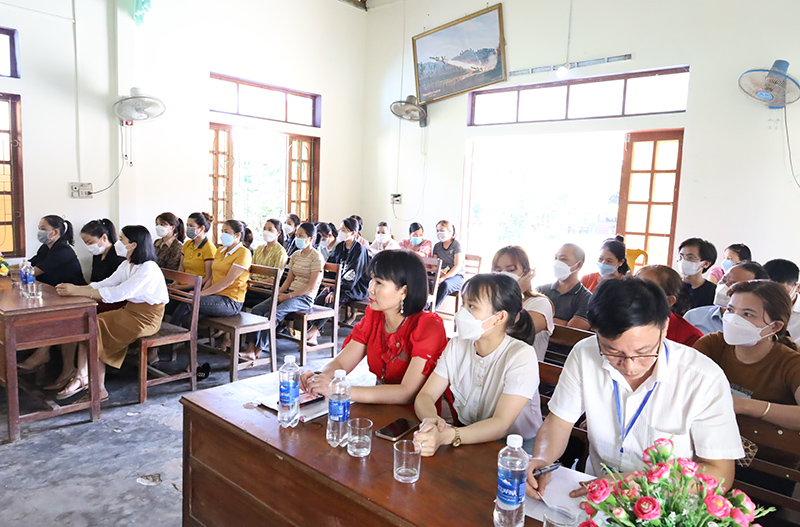 Tham gia lớp đào tạo có 40 học viên là người dân phục vụ du lịch trên địa bàn xã Cảnh Dương. 